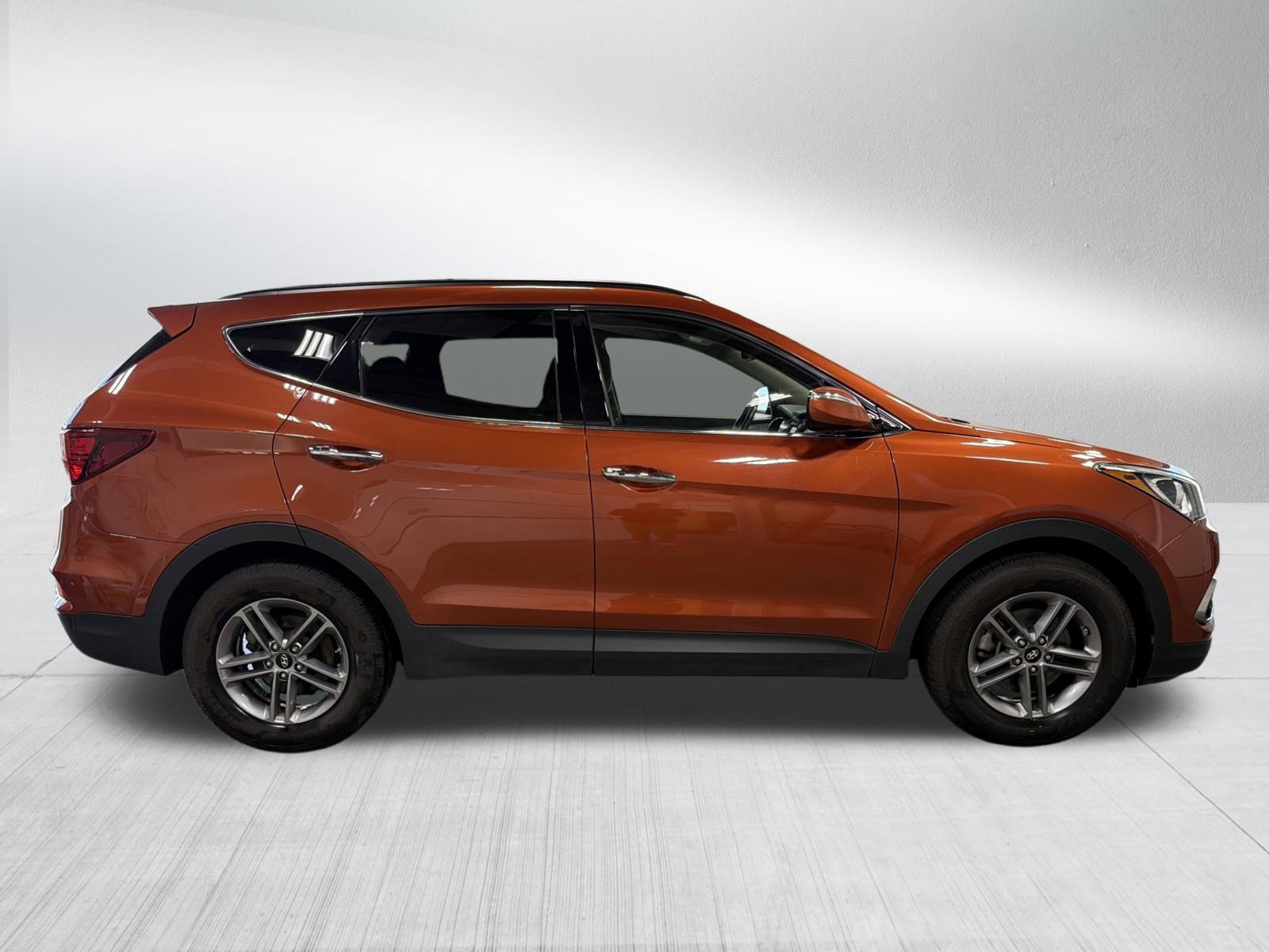 Used 2017 Hyundai Santa Fe Sport image 8