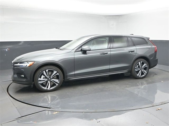 New 2026 Volvo V60 B5 Cross Country Plus w/ Protection Package Premier image 4