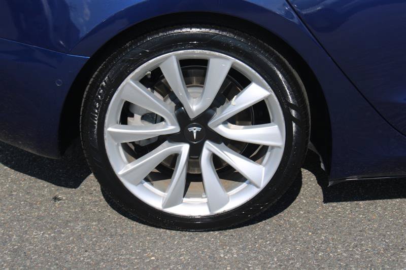 Used 2020 Tesla Model 3 Standard Range Plus RWD image 9