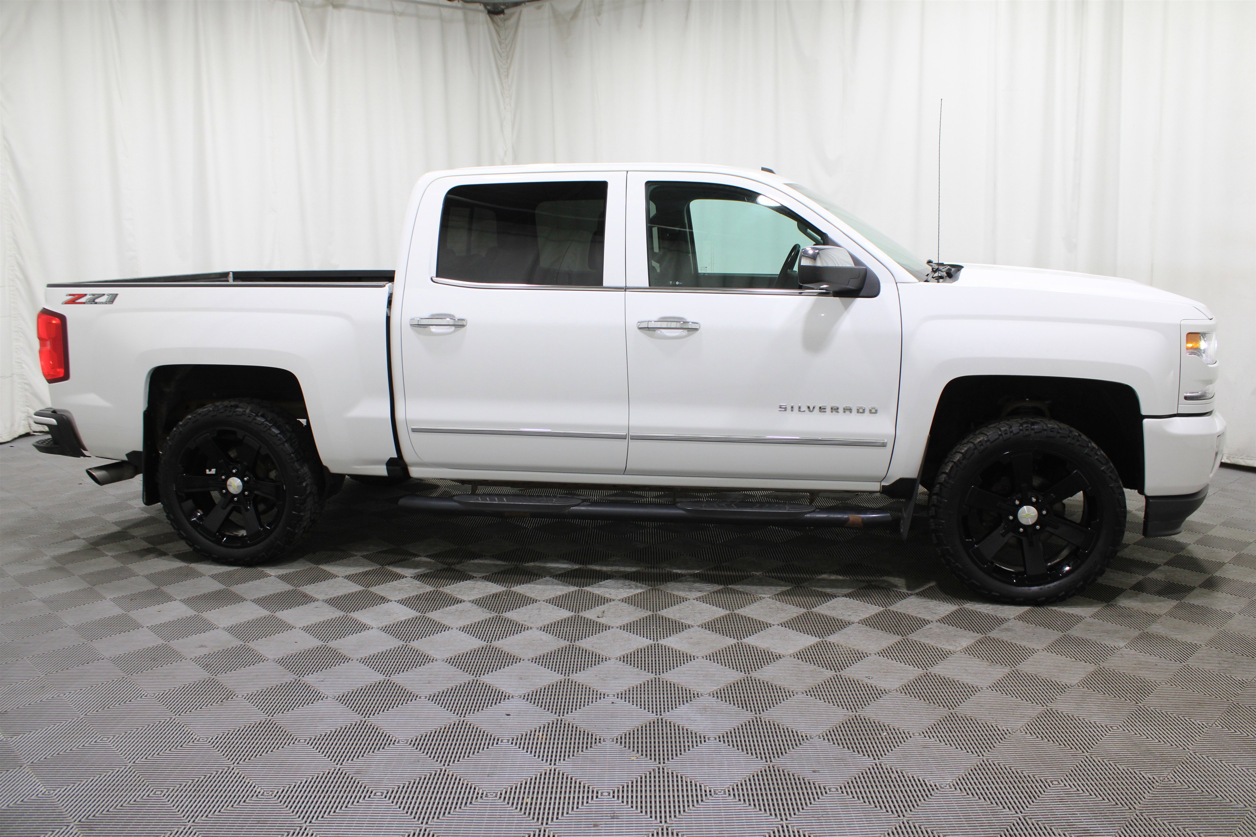 Used 2018 Chevrolet Silverado 1500 LTZ Z71 w/ LTZ Plus Package image 28
