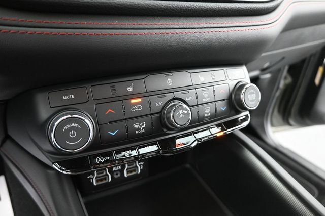 New 2026 Dodge Durango GT w/ Blacktop Package AWD/4WD image 35