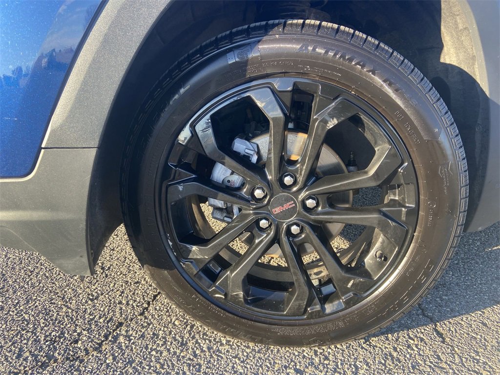 Certified 2022 GMC Terrain SLE w/ Driver Convenience Package image 32
