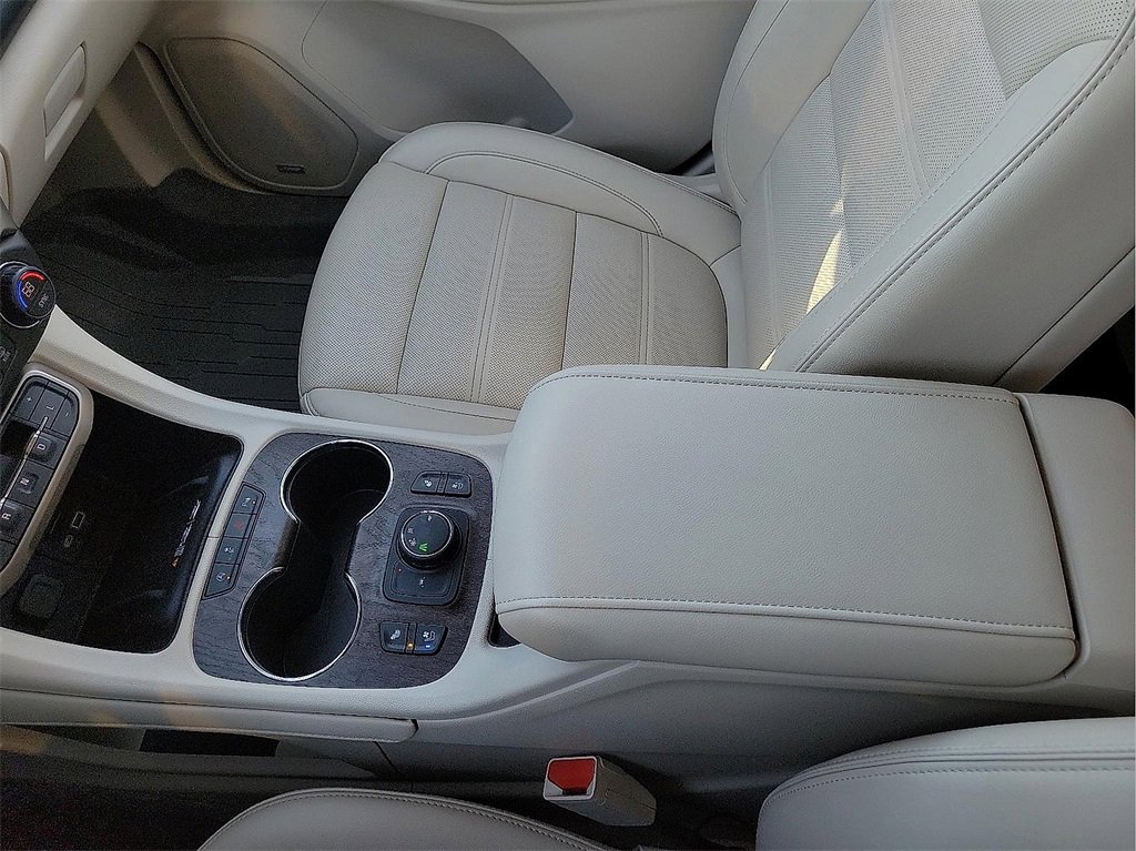 Certified 2022 GMC Acadia Denali w/ Denali Ultimate Package image 20