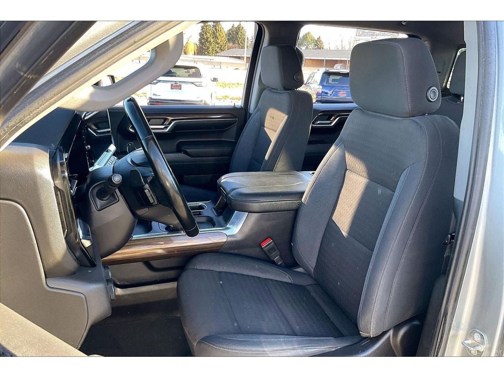 Used 2024 Chevrolet Silverado 1500 LT Trail Boss w/ Convenience Package II AWD/4WD image 26