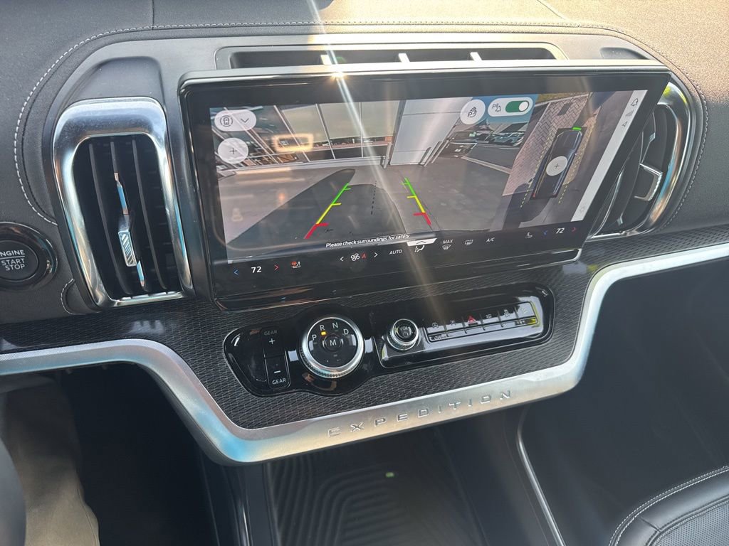 Used 2025 Ford Expedition Platinum w/ Stealth Performance Package AWD/4WD image 28