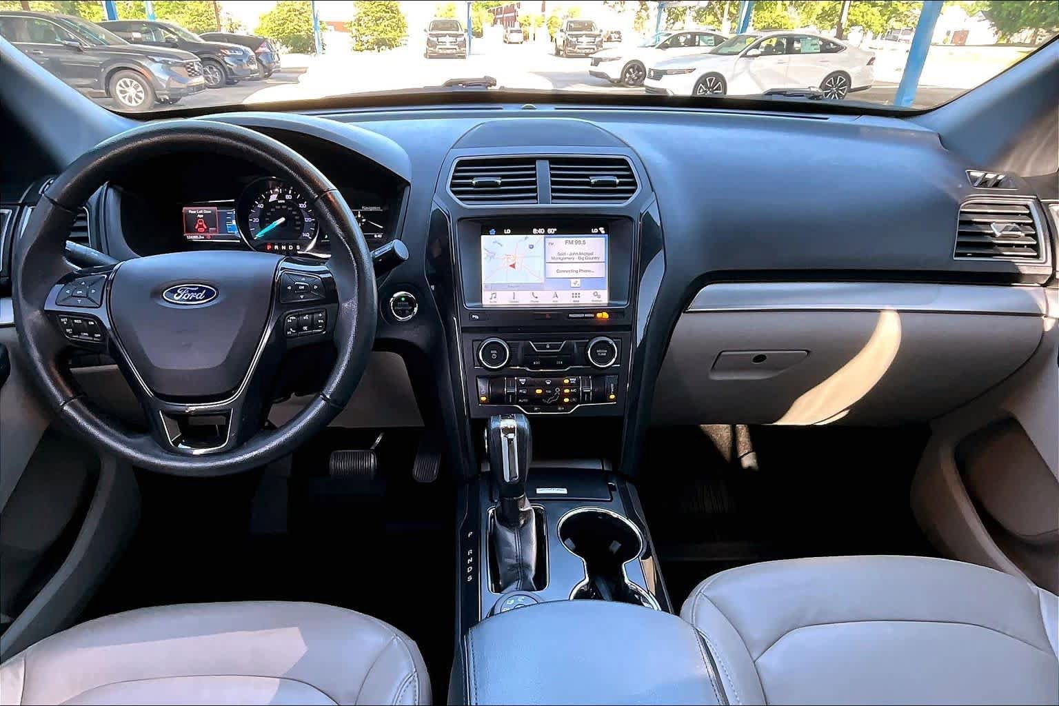Used 2018 Ford Explorer XLT w/ Equipment Group 202A AWD/4WD image 16