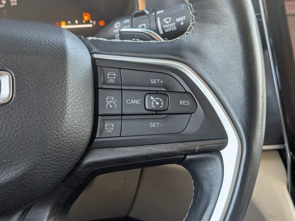 Used 2022 Jeep Grand Cherokee L Limited image 19