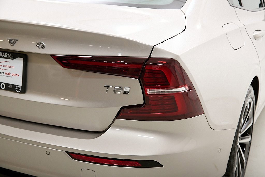 Certified 2025 Volvo S60 T8 Plus w/ Climate Package image 9