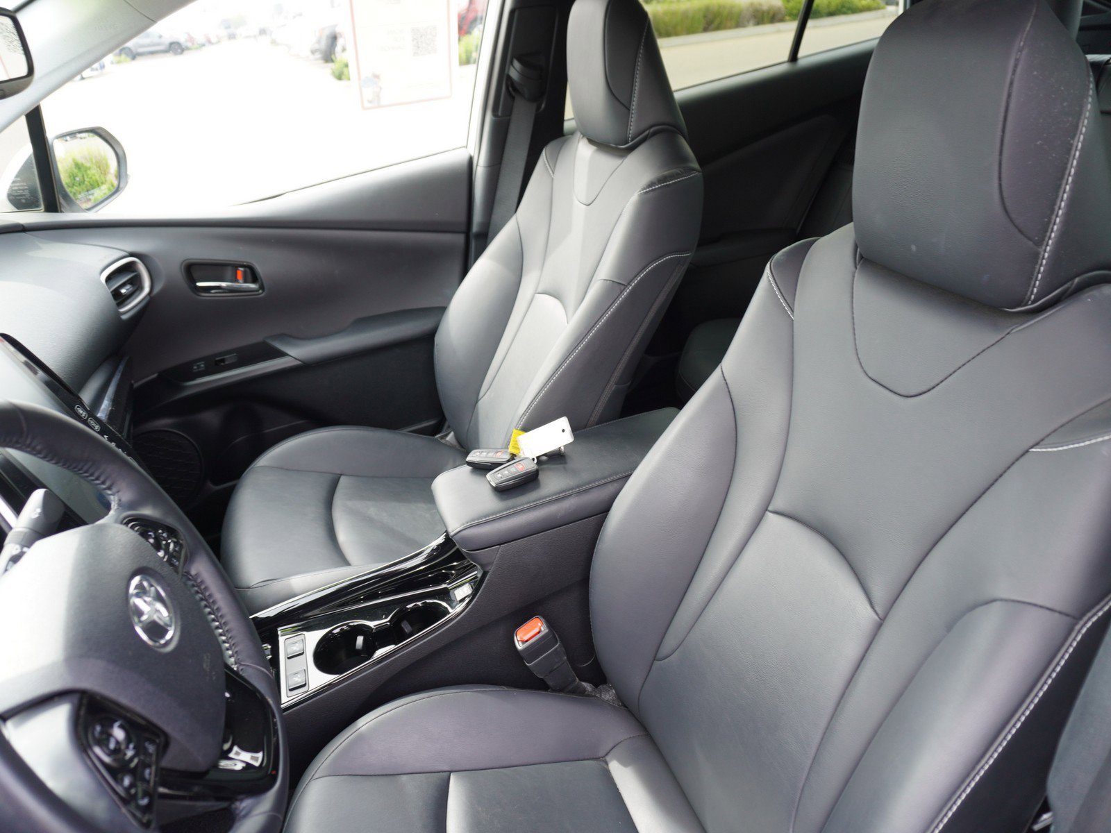 Used 2021 Toyota Prius Prime Limited w/ Carpet Mat Package (TMS) image 23