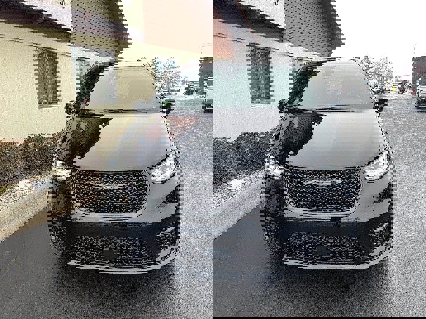 New 2026 Chrysler Pacifica Limited w/ S Appearance Package image 3