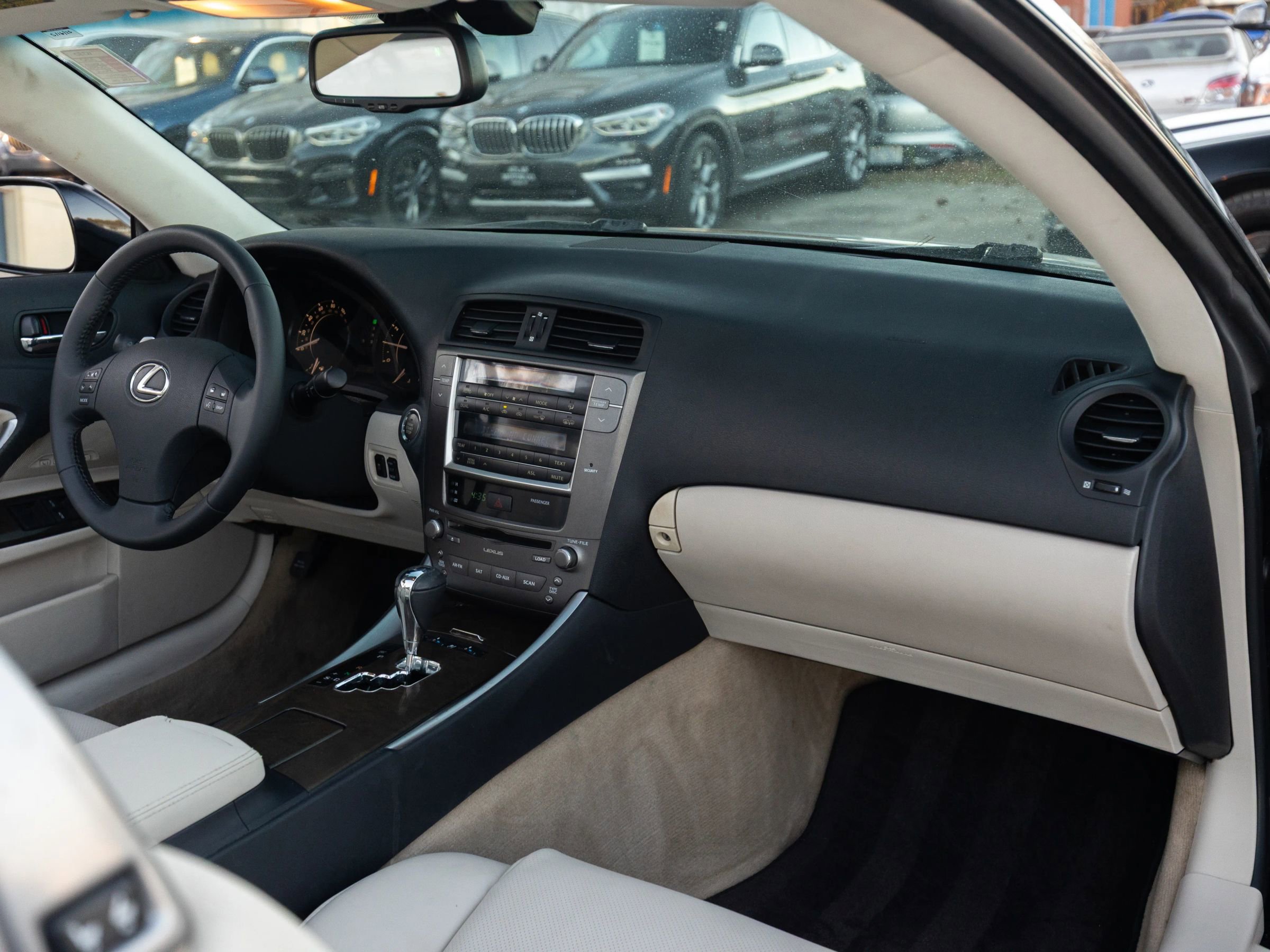 Used 2010 Lexus IS 250C image 22