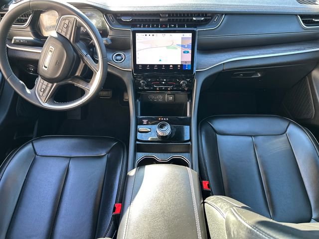 Used 2024 Jeep Grand Cherokee L Limited image 20