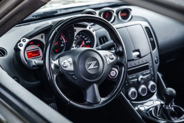 Used 2010 Nissan 370Z Touring w/ Sport Pkg RWD image 6