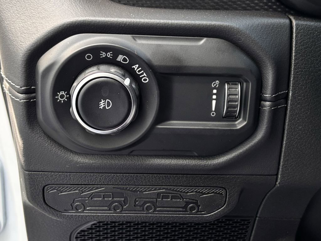 New 2025 Jeep Wrangler Unlimited Rubicon image 13