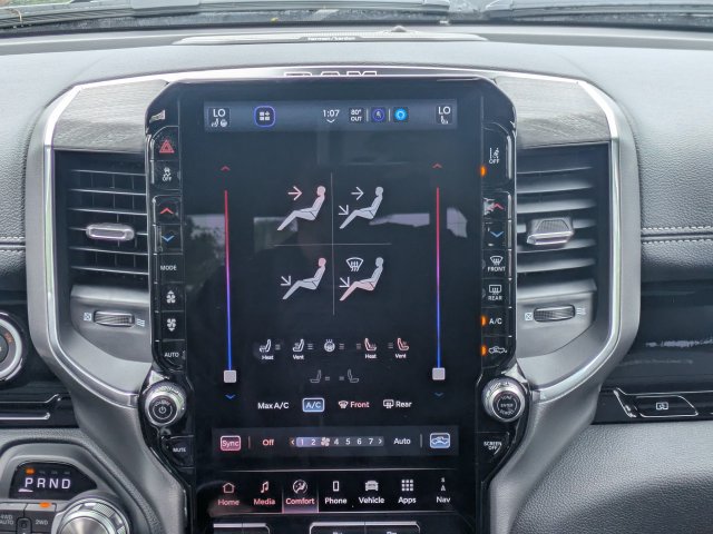 New 2026 RAM 1500 Laramie AWD/4WD image 19