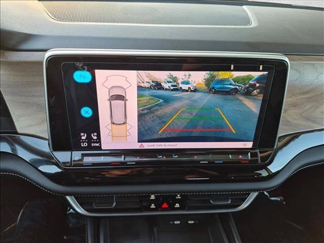 Used 2024 Volkswagen Atlas SE FWD image 14