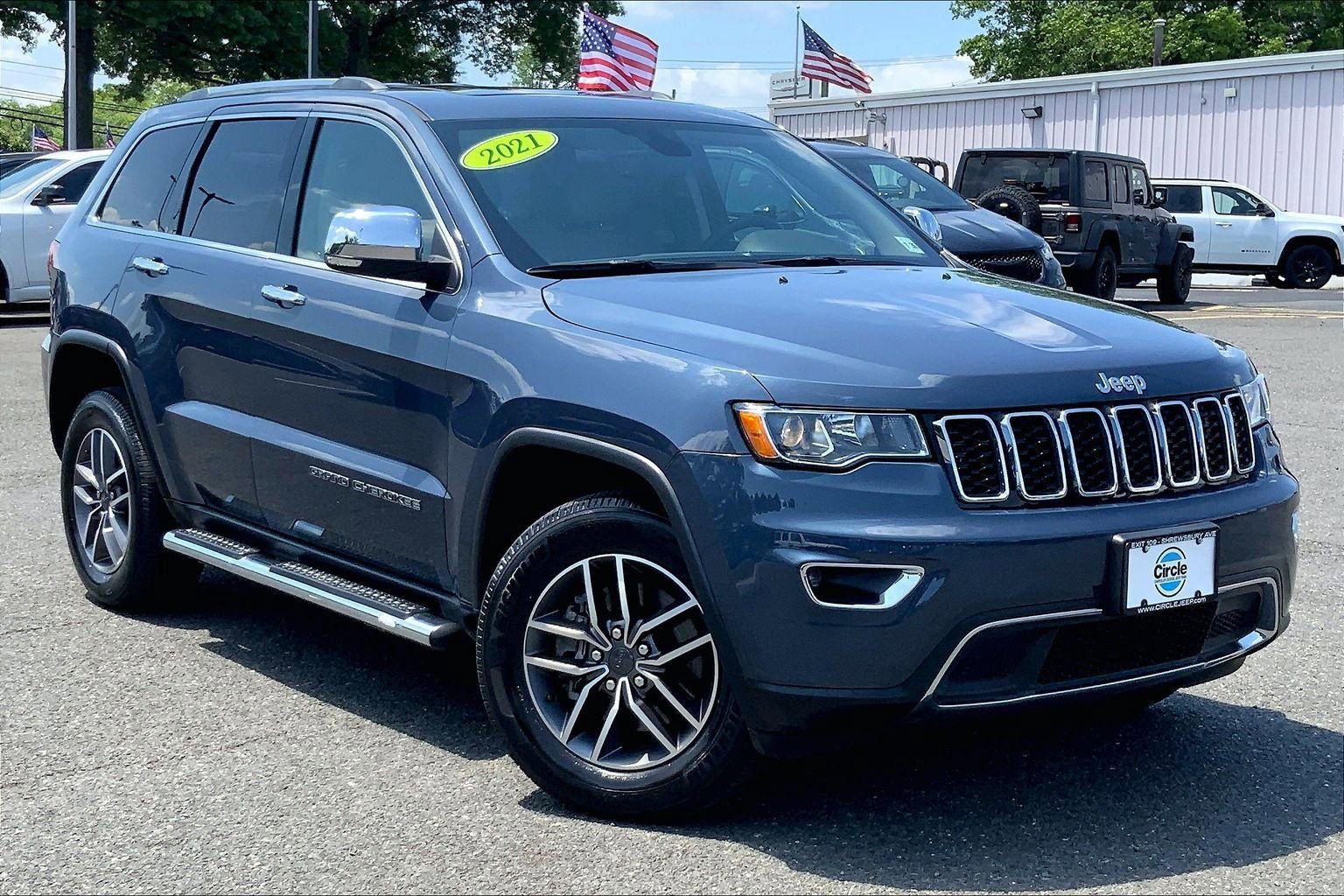 Certified 2021 Jeep Grand Cherokee Limited AWD/4WD image 2