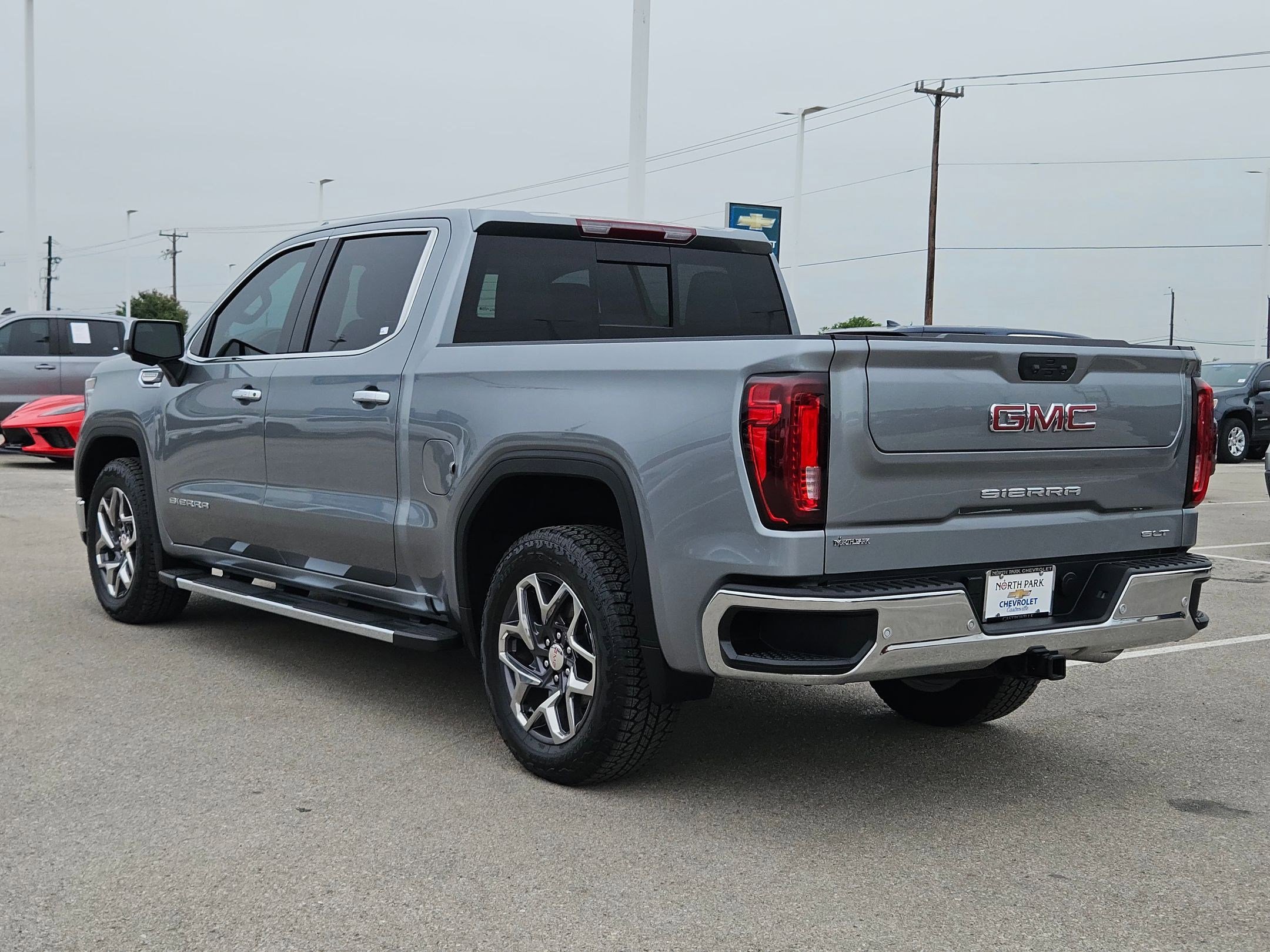 Used 2025 GMC Sierra 1500 SLT RWD image 5