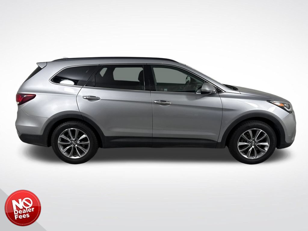 Used 2018 Hyundai Santa Fe SE FWD image 2