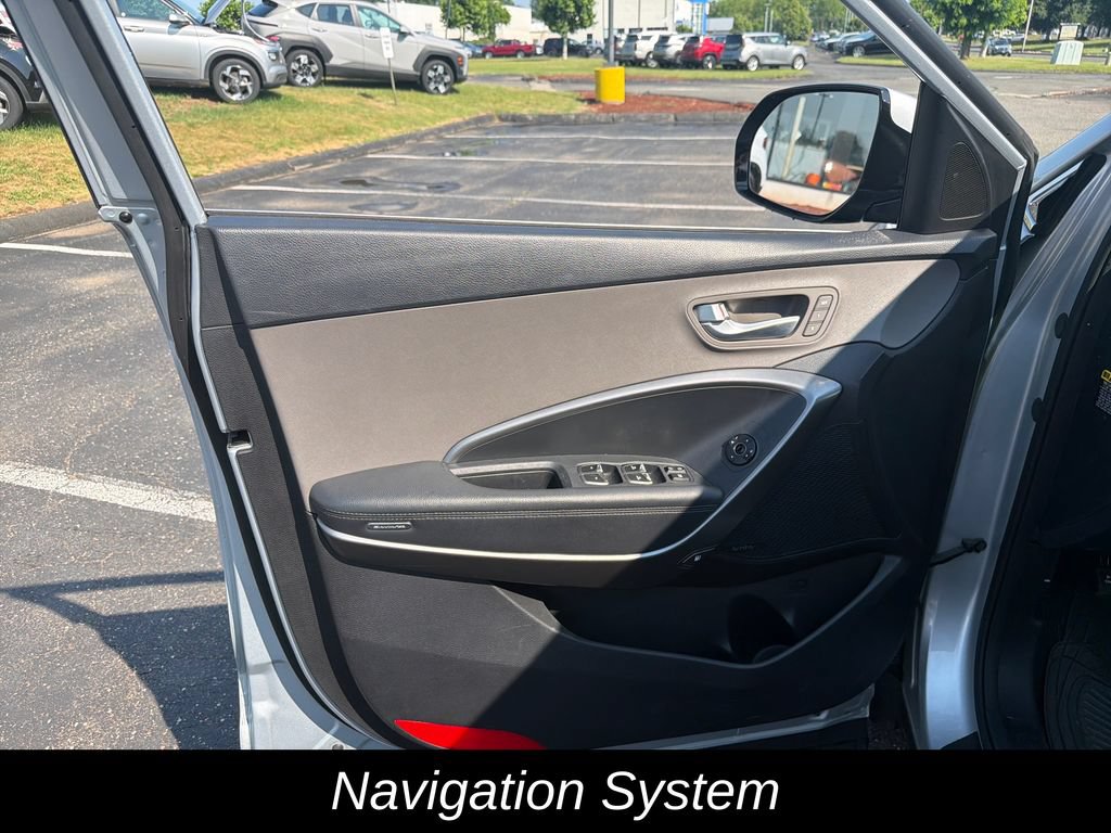 Used 2018 Hyundai Santa Fe AWD w/ Cargo Package image 11