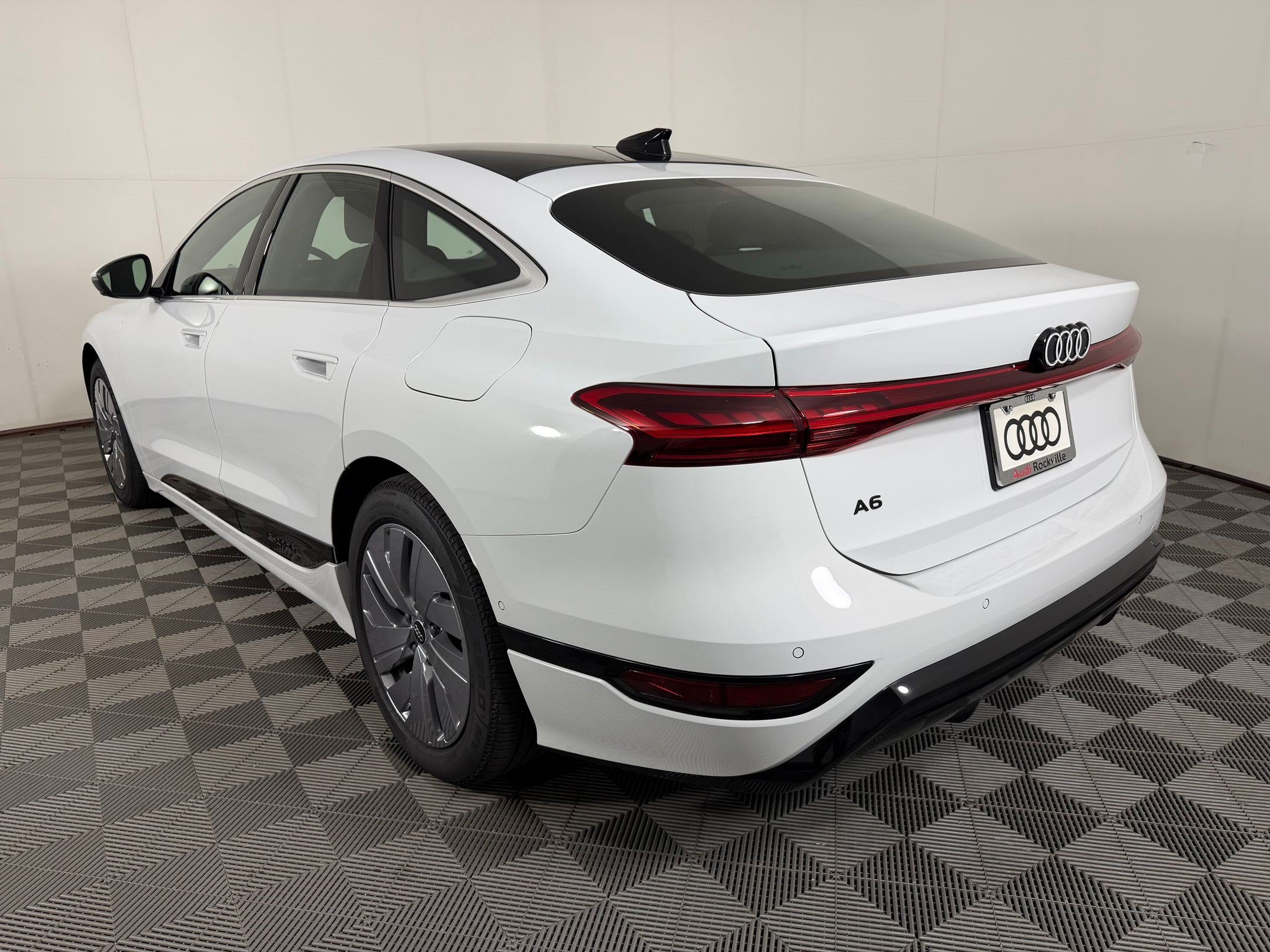 Certified 2025 Audi A6 e-tron Premium w/ Ultra Package RWD image 3