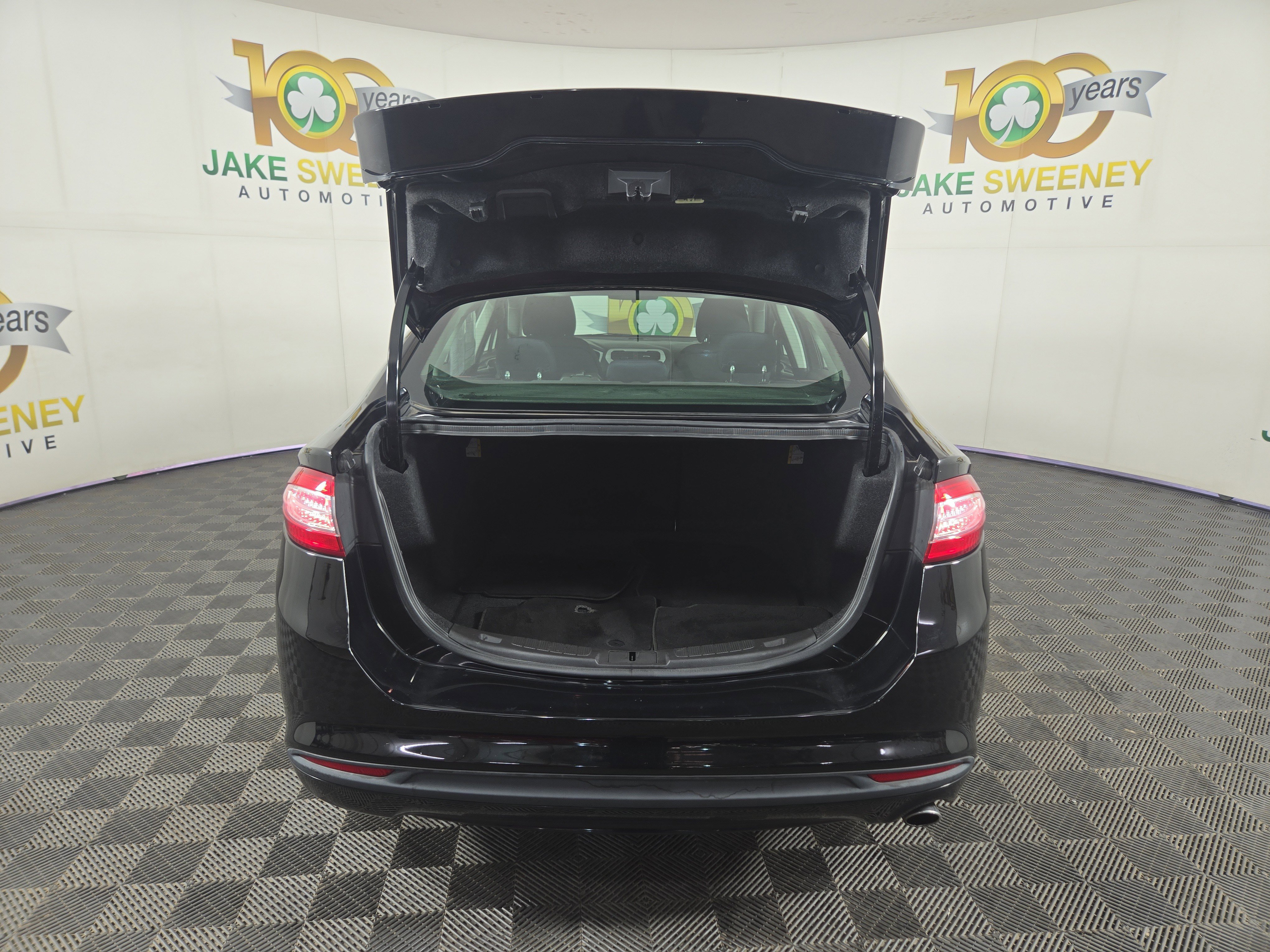 Used 2016 Ford Fusion SE image 31