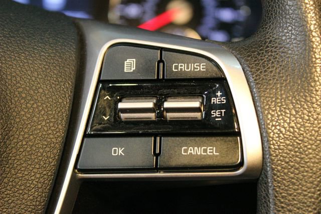 Used 2020 Kia Sorento L FWD image 23