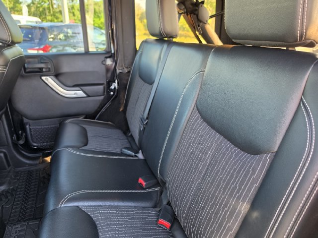 Used 2015 Jeep Wrangler Unlimited Sport AWD/4WD image 12