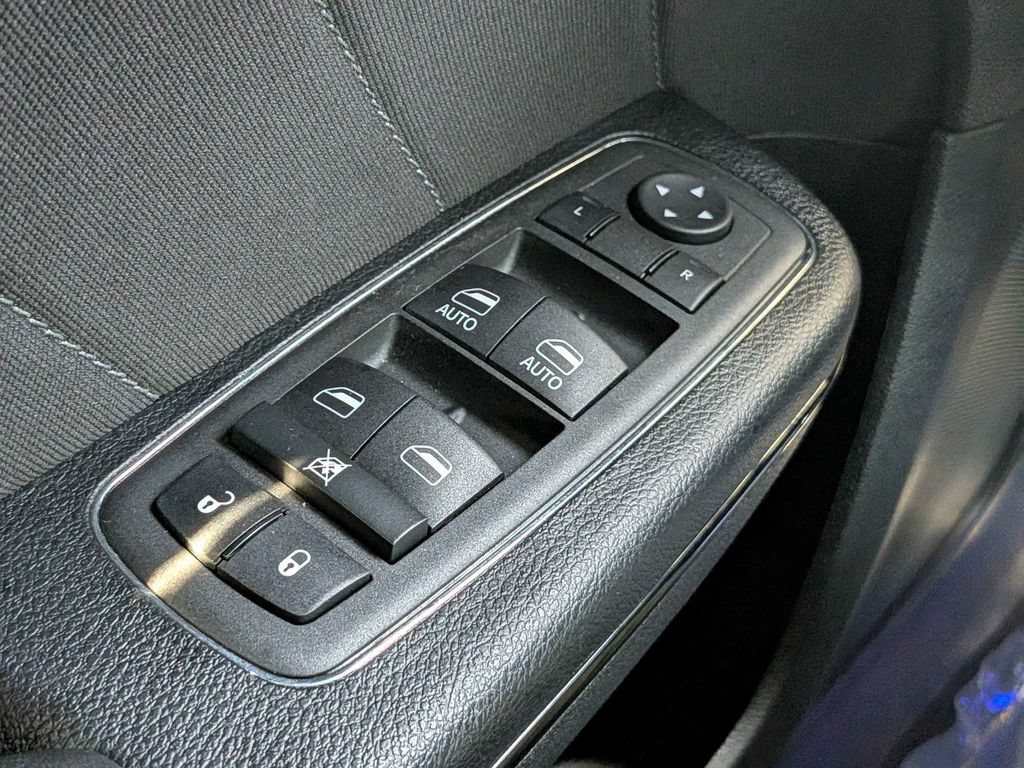Used 2022 Dodge Charger SXT w/ Blacktop Package RWD image 25