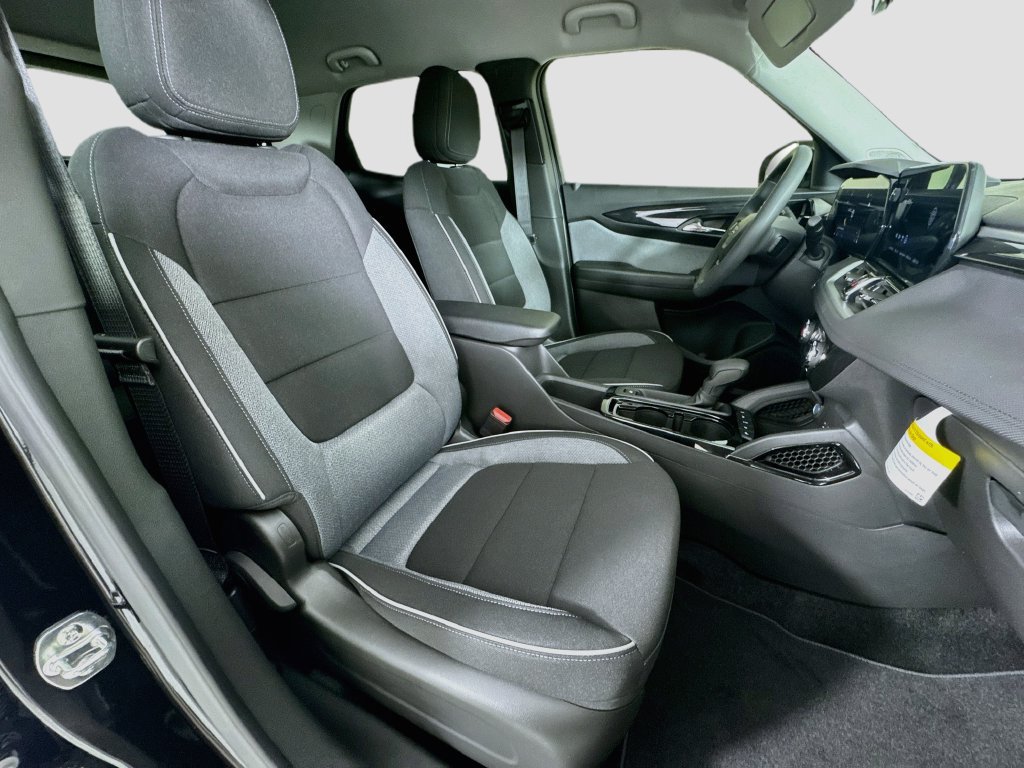 New 2026 Chevrolet TrailBlazer LT w/ Midnight Edition FWD image 27