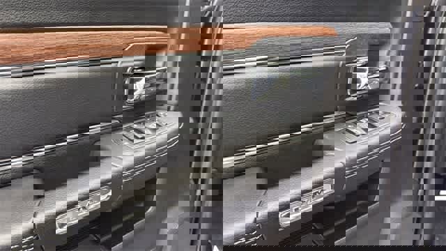 Used 2018 RAM 2500 Laramie w/ Convenience Group image 10