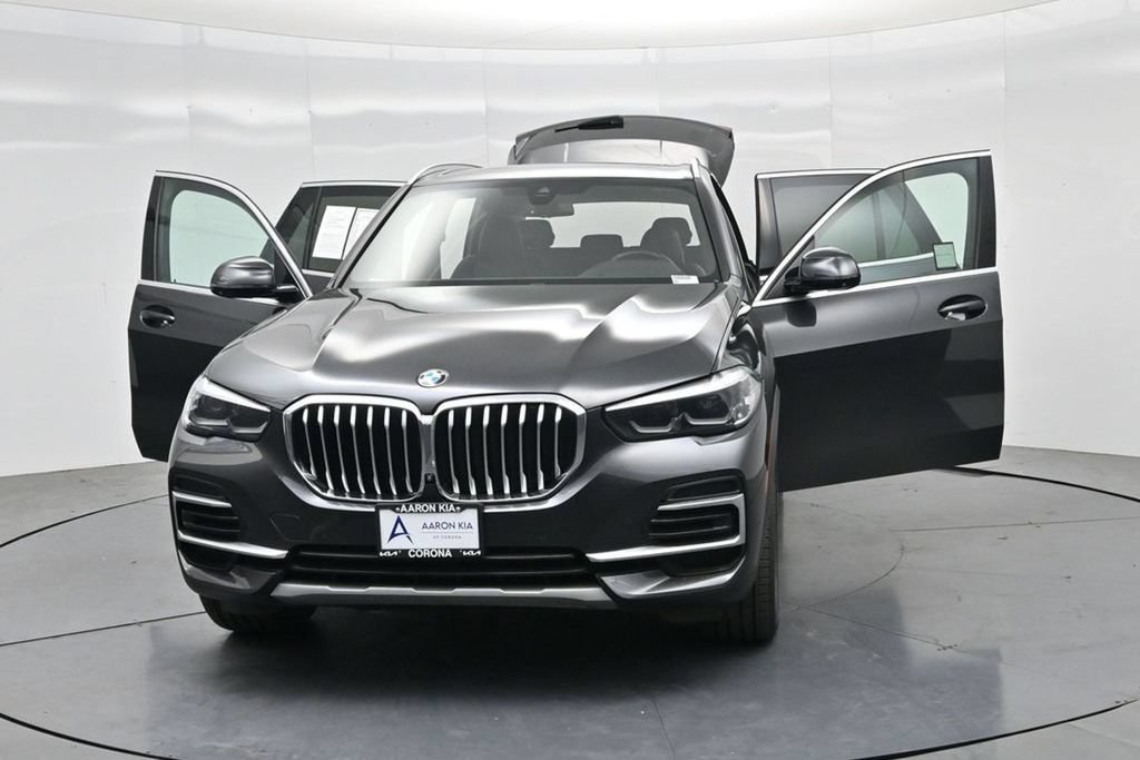 Used 2023 BMW X5 xDrive40i AWD/4WD image 37