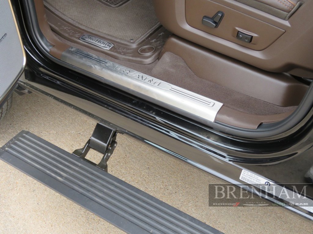 Used 2026 RAM 3500 Longhorn AWD/4WD image 11