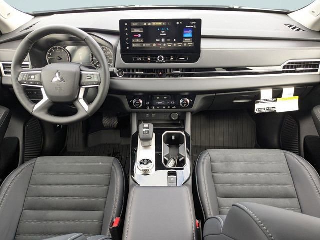 New 2026 Mitsubishi Outlander AWD image 14