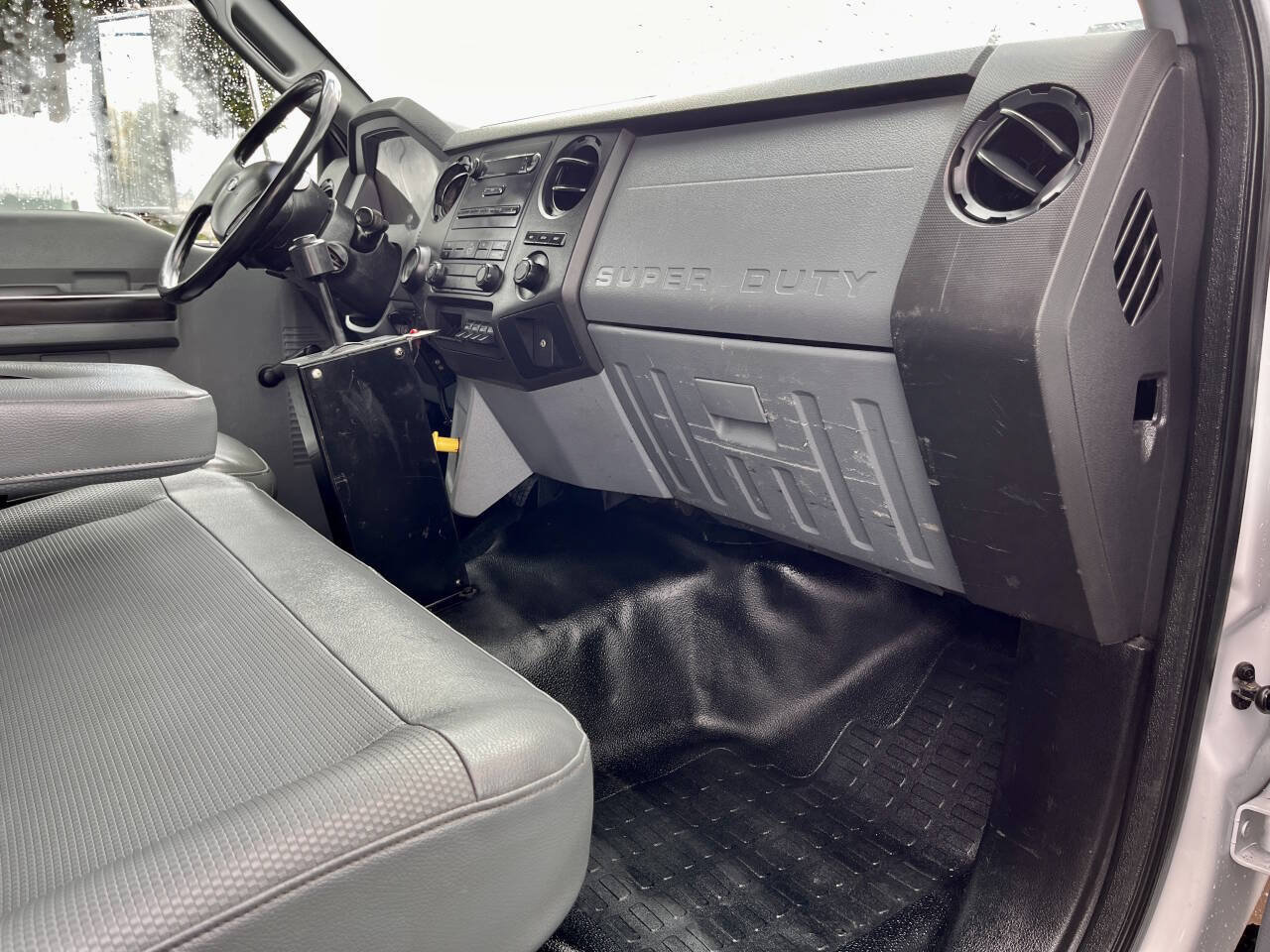 Used 2015 Ford F750 2WD Regular Cab Super Duty image 20