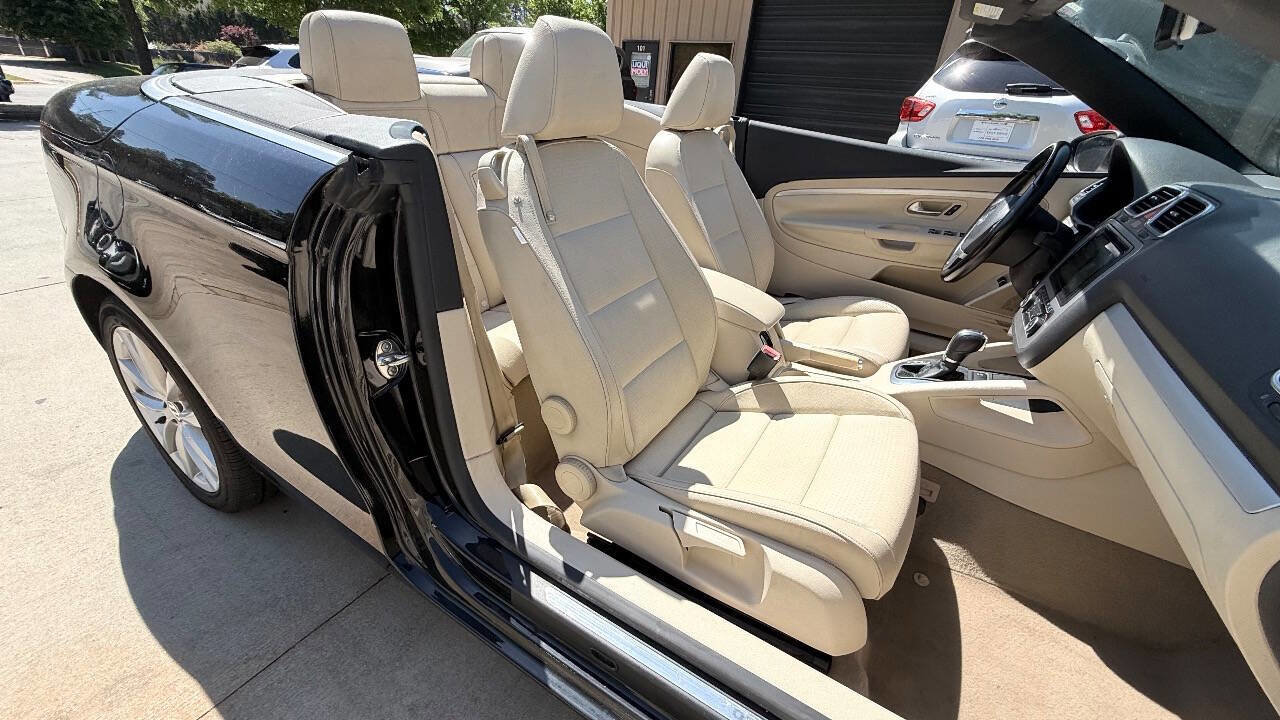 Used 2012 Volkswagen Eos Komfort FWD image 31