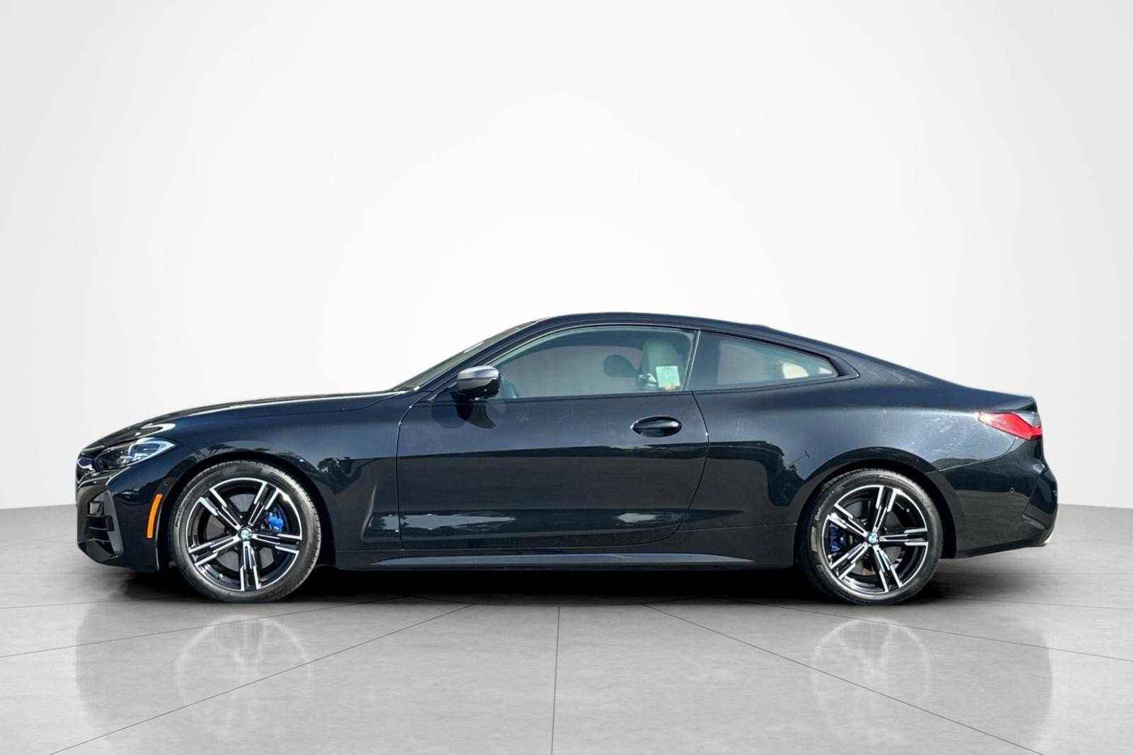 Used 2024 BMW M440i Coupe RWD video 2