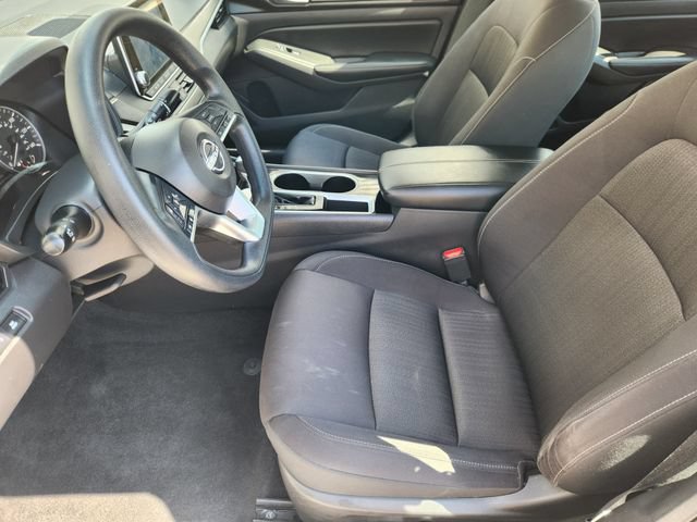 Used 2024 Nissan Altima 2.5 SV FWD image 14