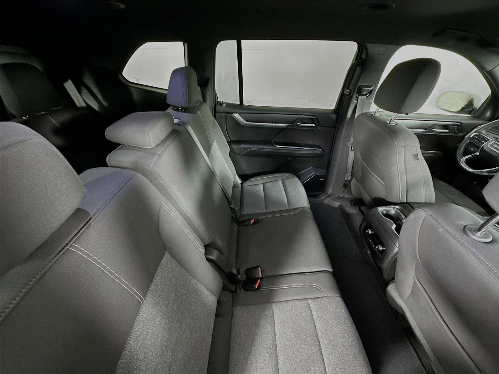 Used 2025 GMC Acadia Elevation image 27