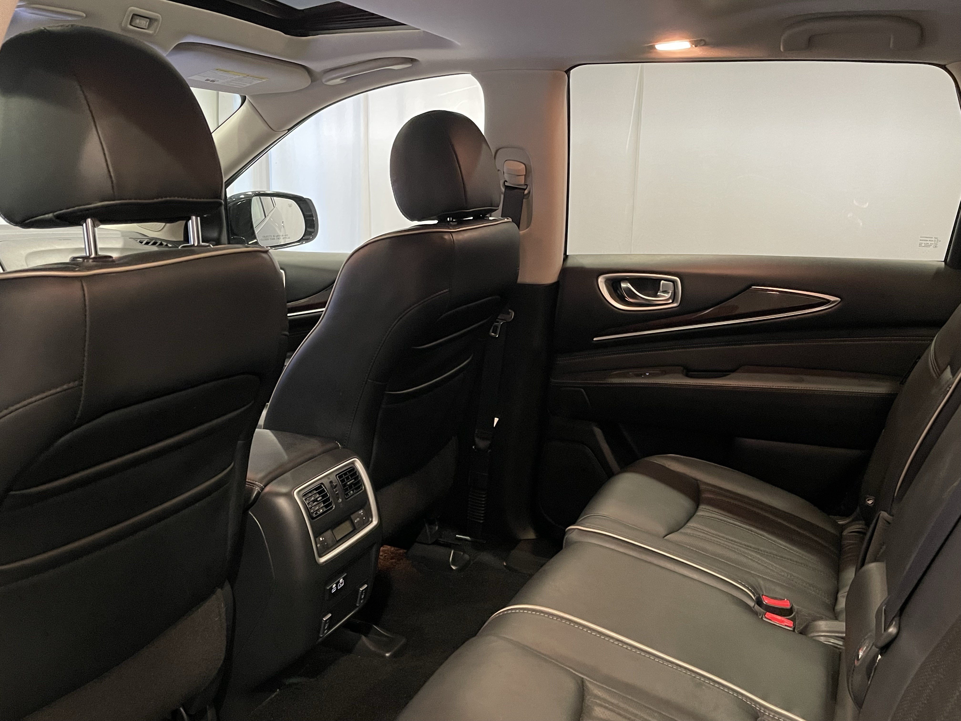 Used 2019 INFINITI QX60 Luxe w/ Sensory Package AWD/4WD image 23