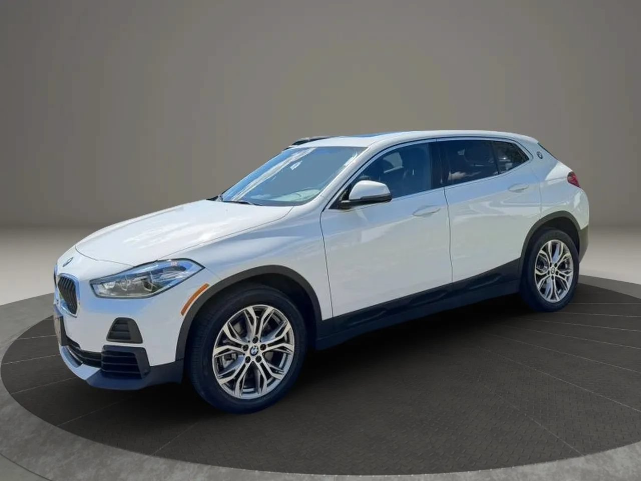 Used 2022 BMW X2 xDrive28i w/ Convenience Package AWD/4WD image 4