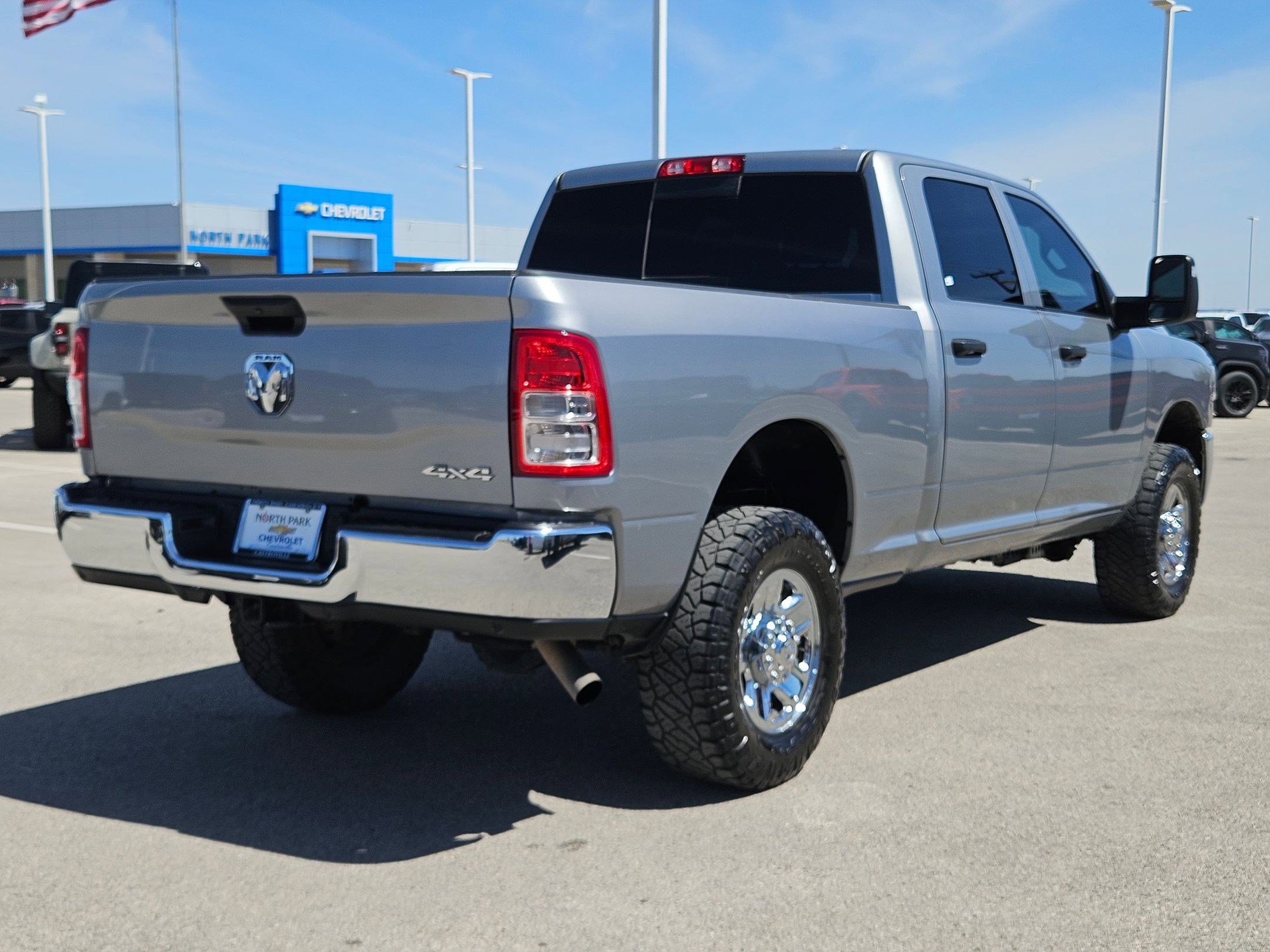 Used 2024 RAM 2500 Tradesman w/ Chrome Appearance Group image 3
