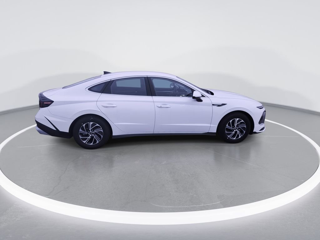 New 2026 Hyundai Sonata Blue FWD image 9