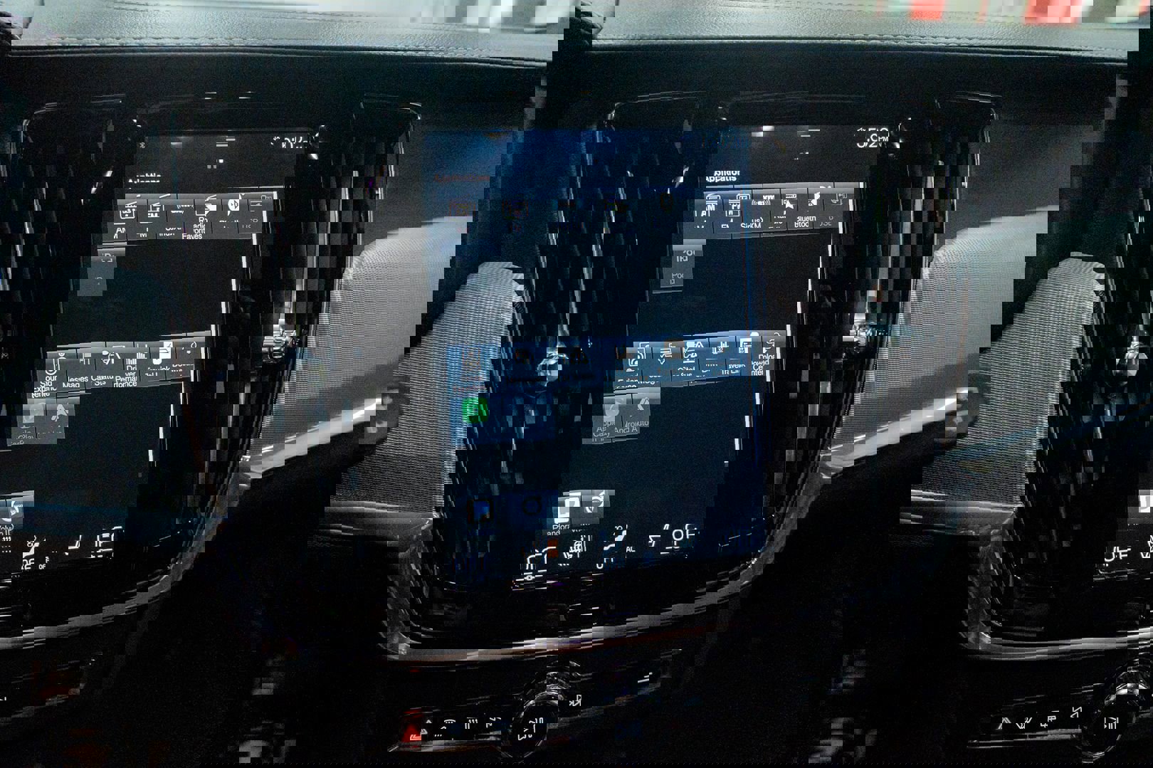 Used 2019 Volvo V90 T5 R-Design w/ Protection Package Premier image 45