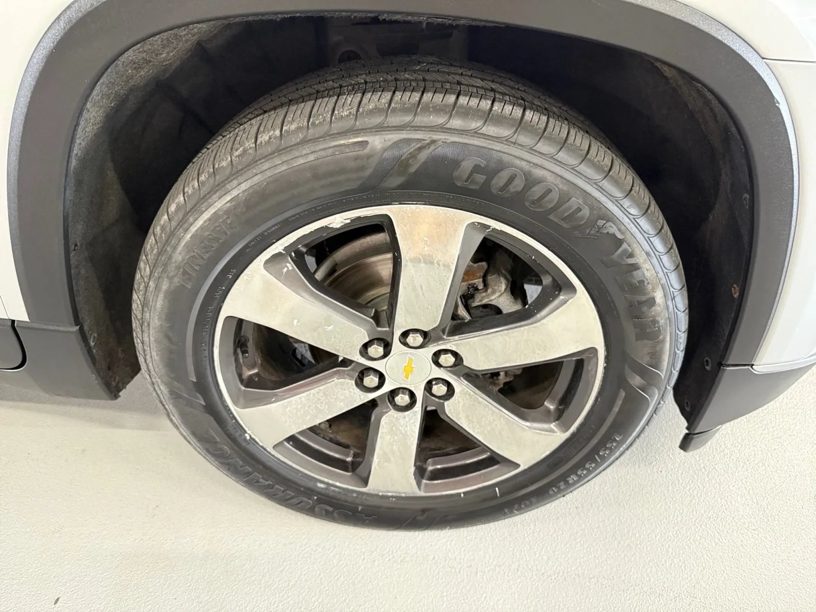 Used 2021 Chevrolet Traverse LT w/ LT Premium Package AWD/4WD image 40