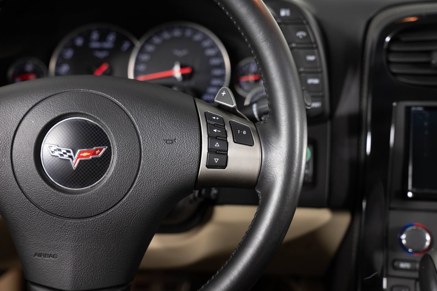 Used 2008 Chevrolet Corvette Coupe w/ Preferred Equipment Group RWD image 24