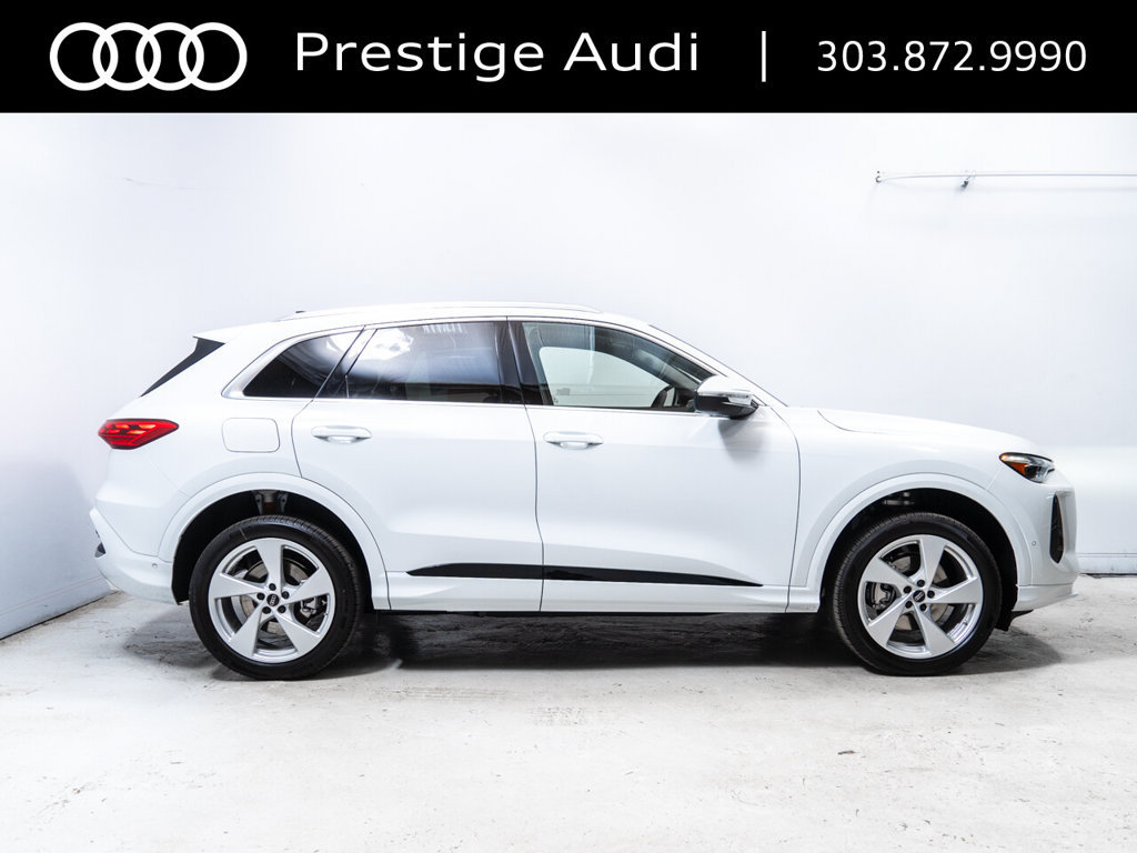 Used 2026 Audi Q5 Premium Plus w/ Premium Plus AWD/4WD image 9