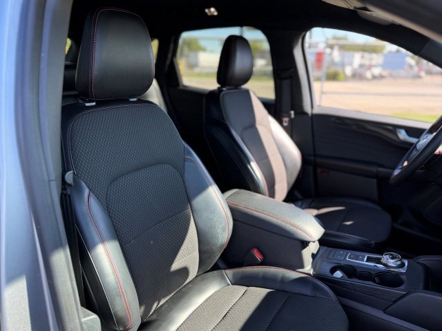 Used 2024 Ford Escape ST-Line image 23
