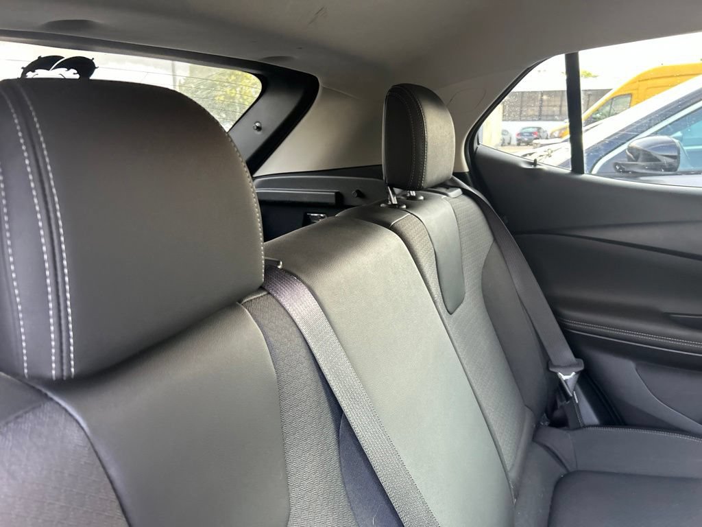 Used 2025 Buick Encore GX Preferred FWD image 11
