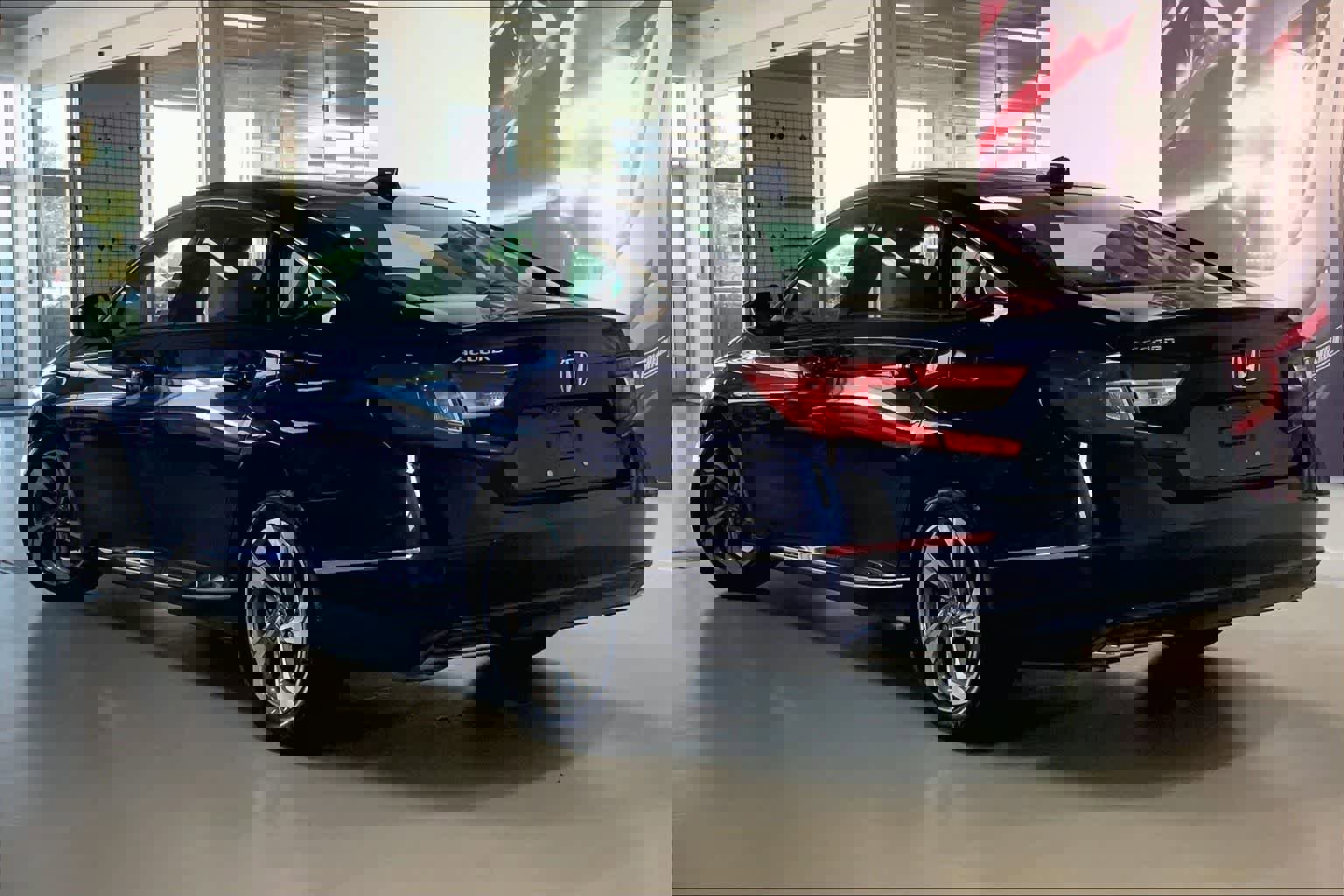 Used 2018 Honda Accord EX image 4